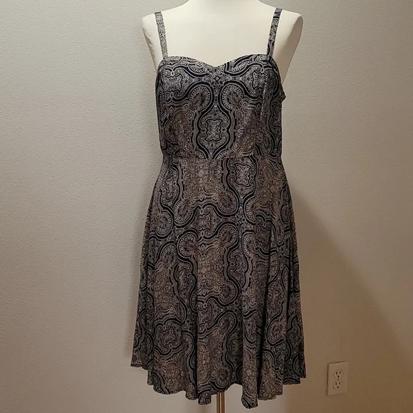 TORRID M/L PAISLEY MIDI CHALLIS TANK DRESS BLUE BANDANA PRINT MINIMALIST SIZE 00 - Picture 6 of 11